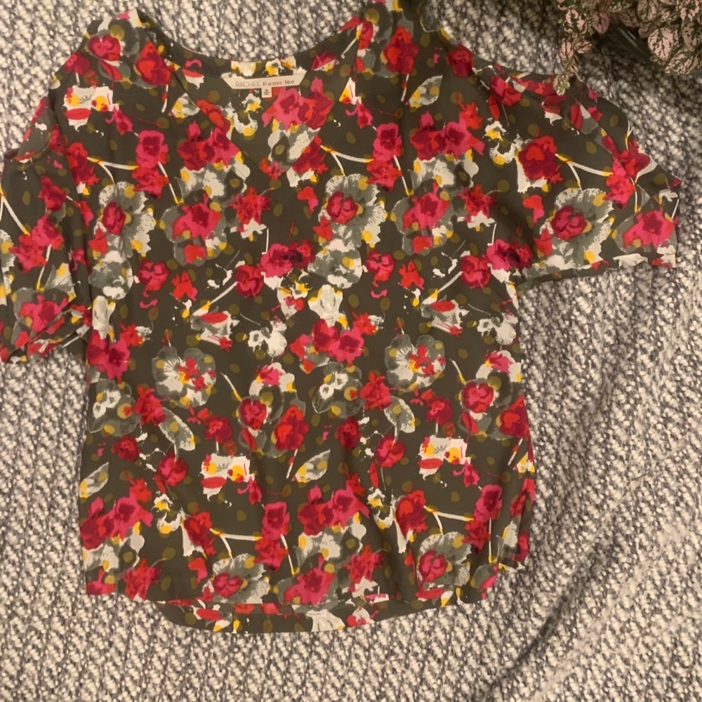 Open shoulder floral blouse
